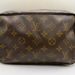Louis Vuitton Monogram Toiletry Bag in Brown